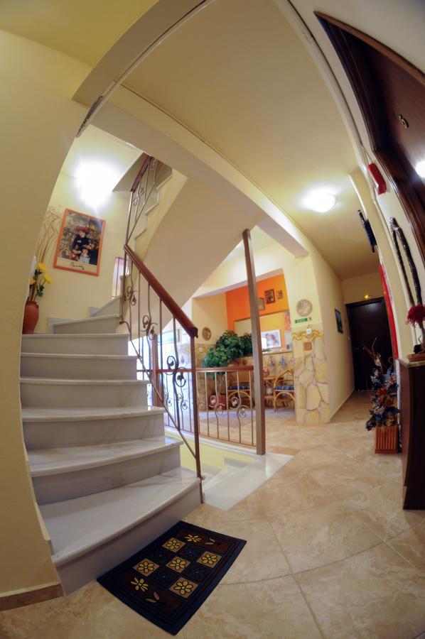 Nefeli Rooms Pefki  Dış mekan fotoğraf
